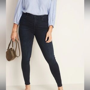 Old Navy Rockstar Super Skinny Jeans